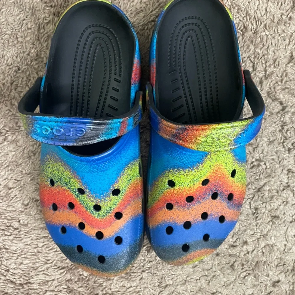 Crocs - Picture 2 of 5